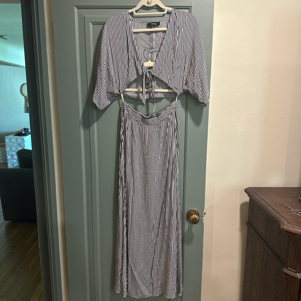 Aakaa Black & White Striped 2 Piece Set Size Small